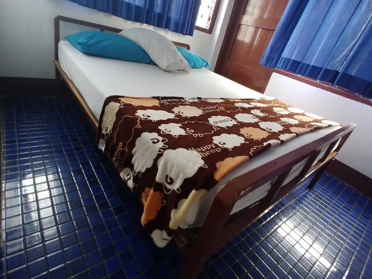 Prasuri Guest House Bangkok Extérieur photo
