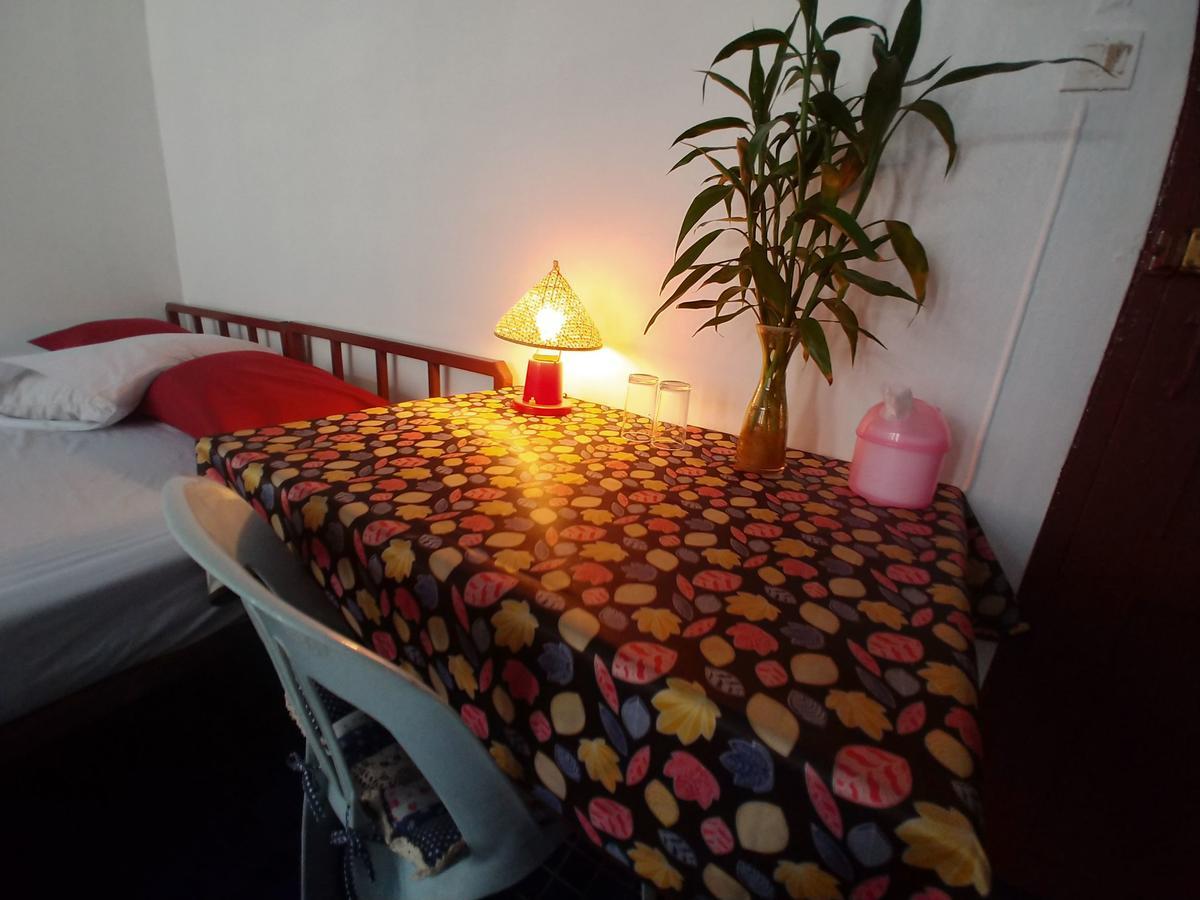 Prasuri Guest House Bangkok Extérieur photo