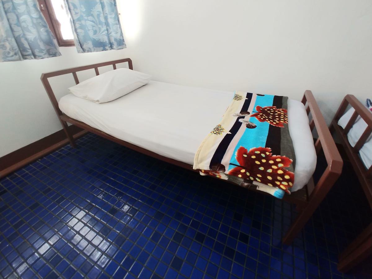 Prasuri Guest House Bangkok Extérieur photo