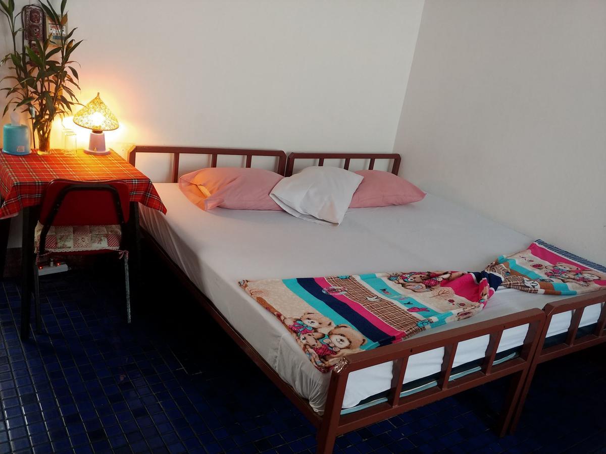 Prasuri Guest House Bangkok Extérieur photo