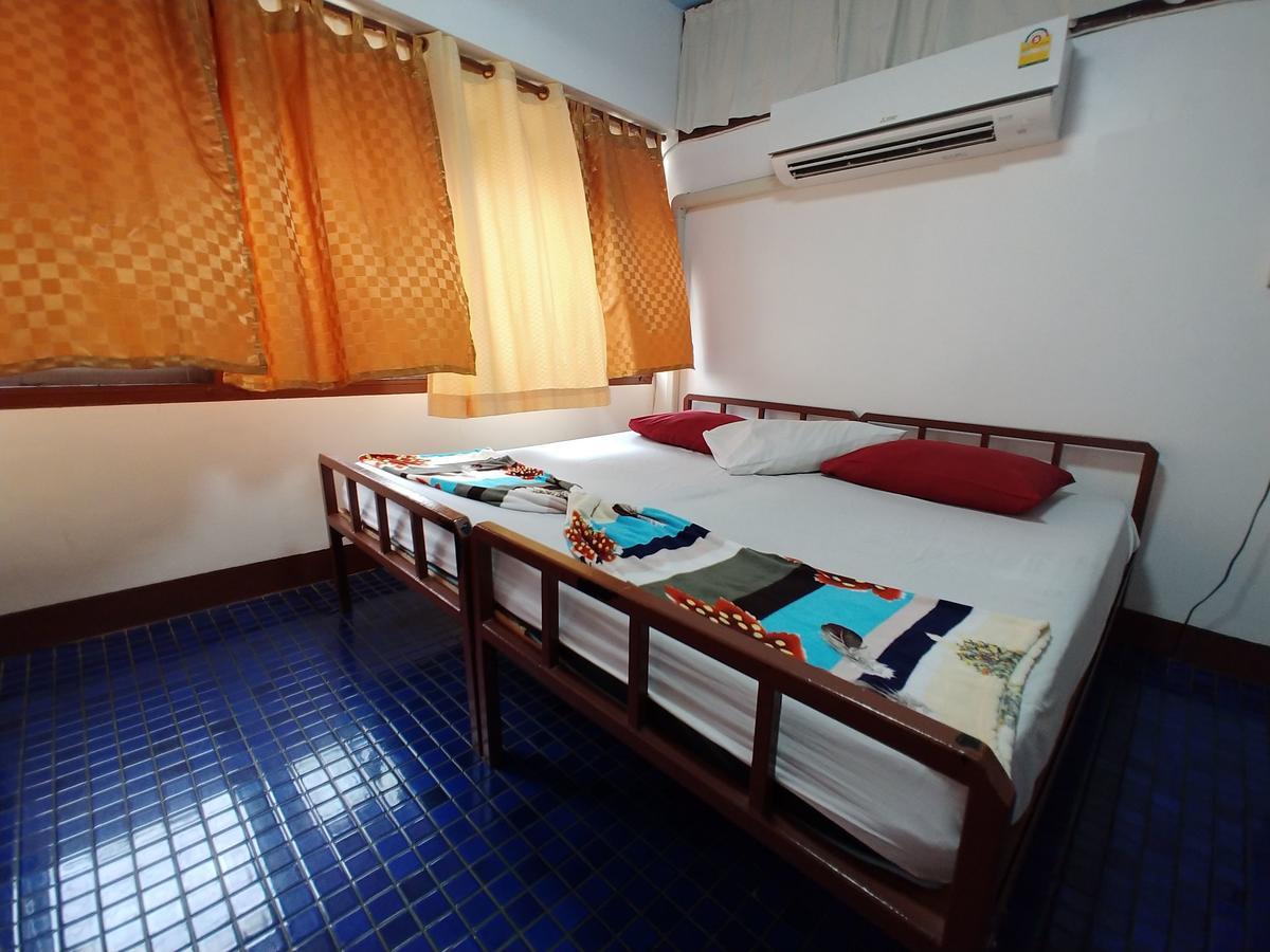 Prasuri Guest House Bangkok Extérieur photo