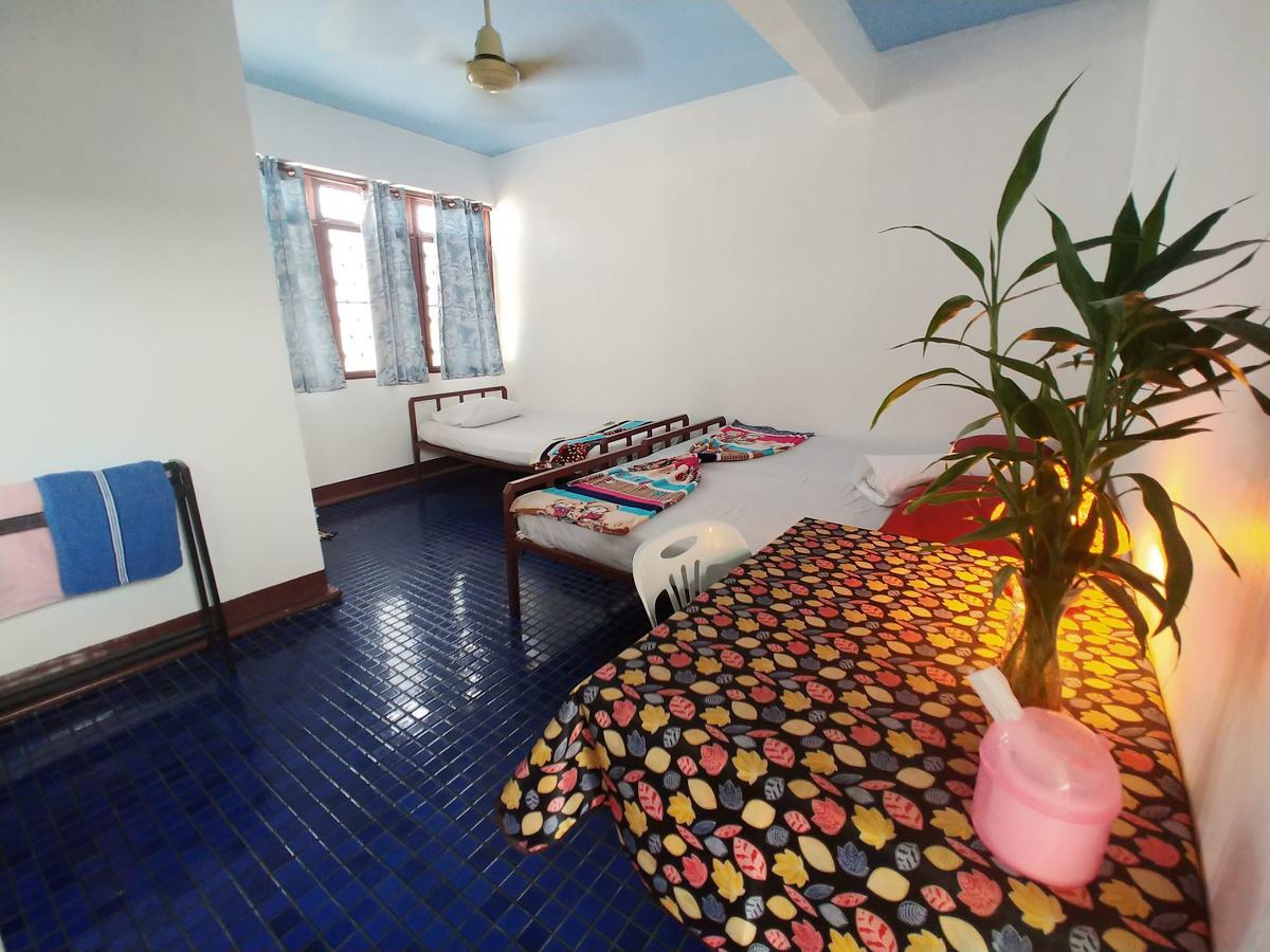 Prasuri Guest House Bangkok Extérieur photo