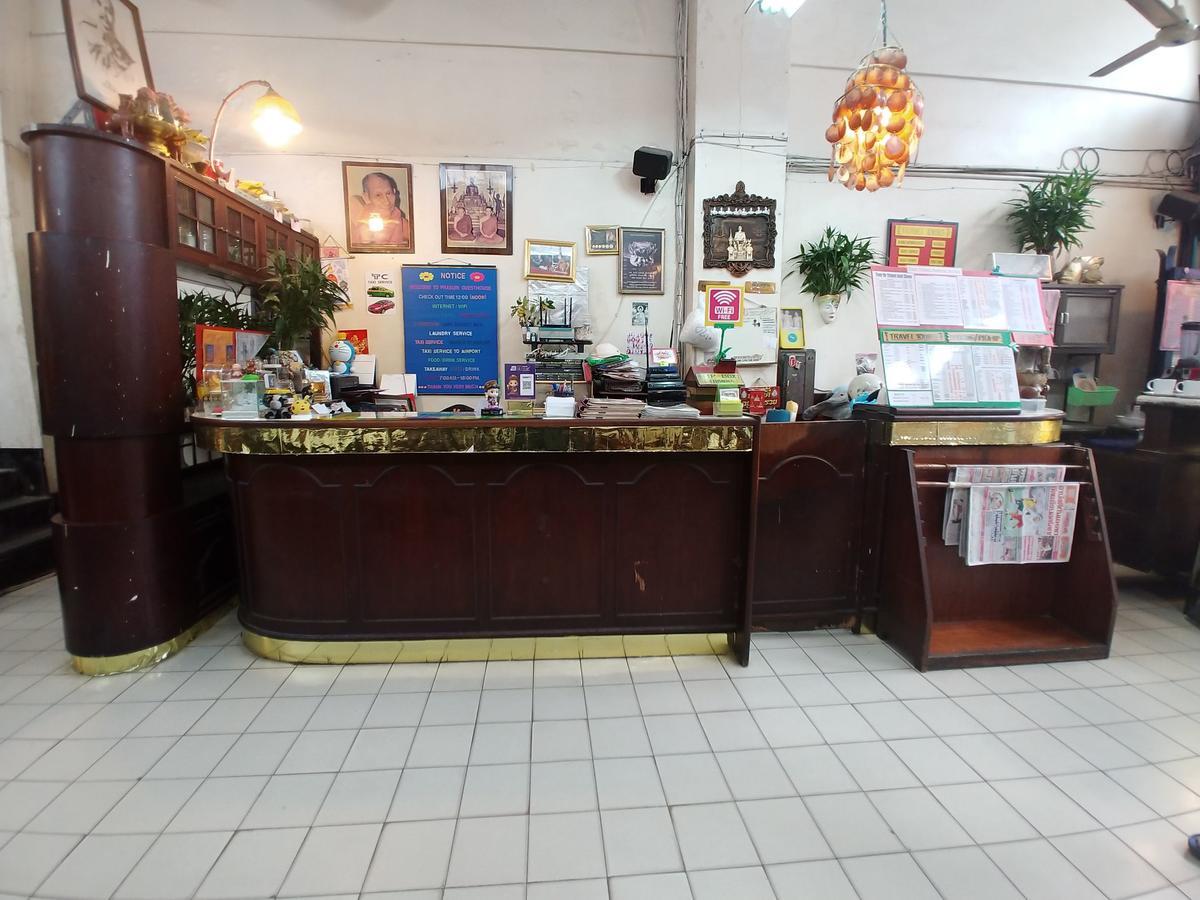 Prasuri Guest House Bangkok Extérieur photo
