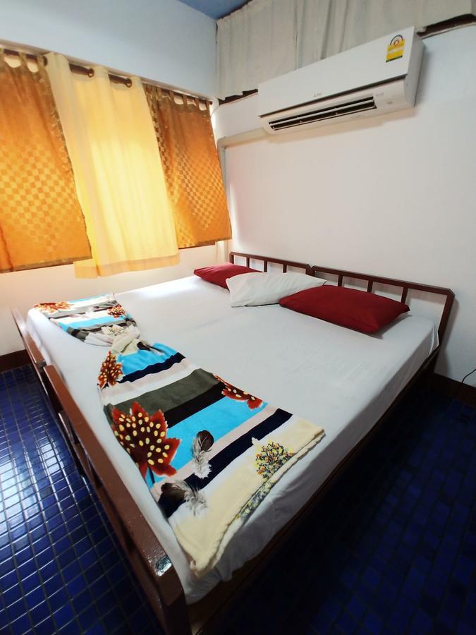 Prasuri Guest House Bangkok Extérieur photo