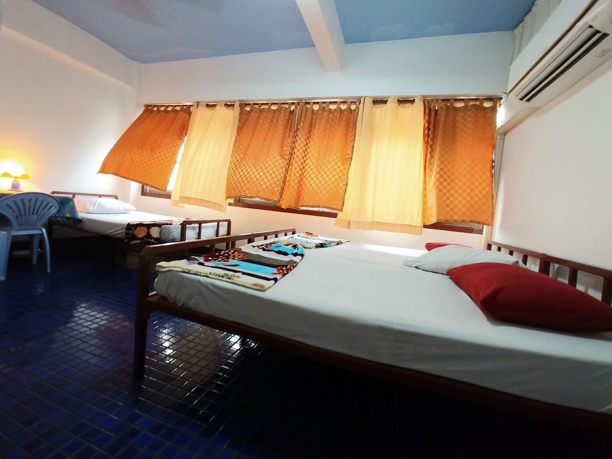 Prasuri Guest House Bangkok Extérieur photo