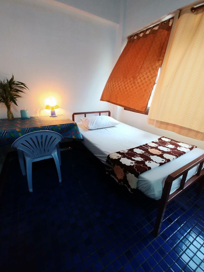 Prasuri Guest House Bangkok Extérieur photo