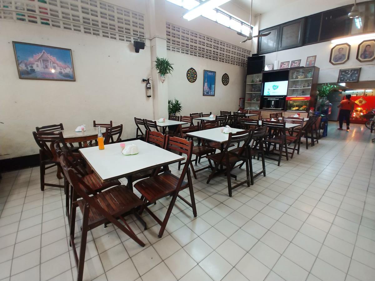 Prasuri Guest House Bangkok Extérieur photo