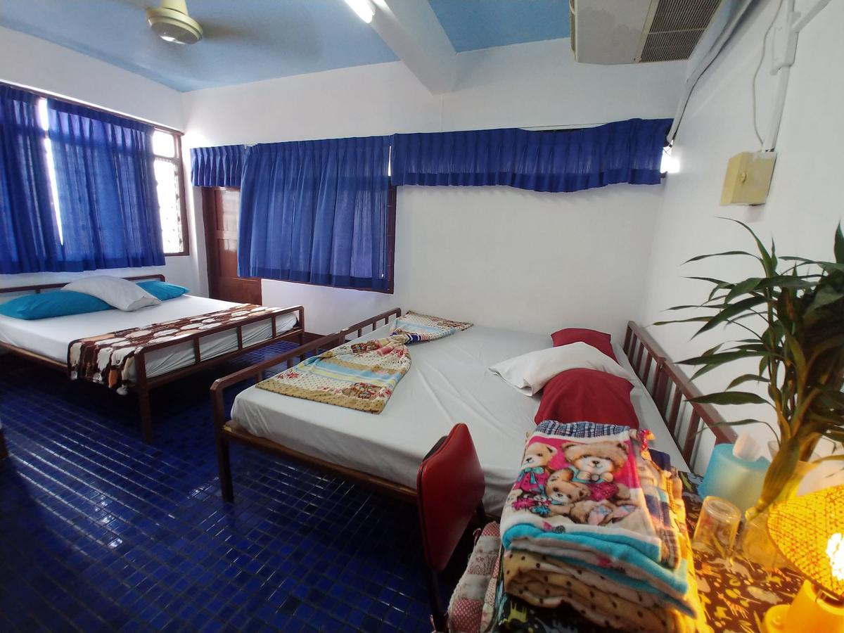 Prasuri Guest House Bangkok Extérieur photo